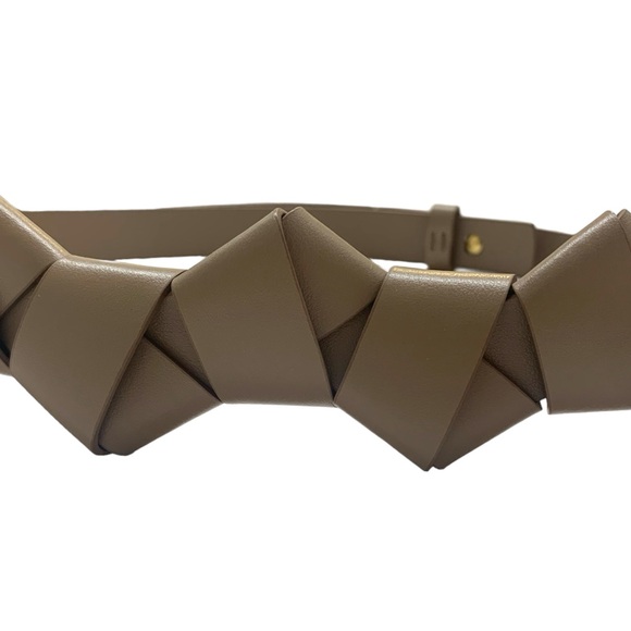 $590 Salvatore Ferragamo Beige Braided Leather Belt Size 75 cm - Picture 2 of 10